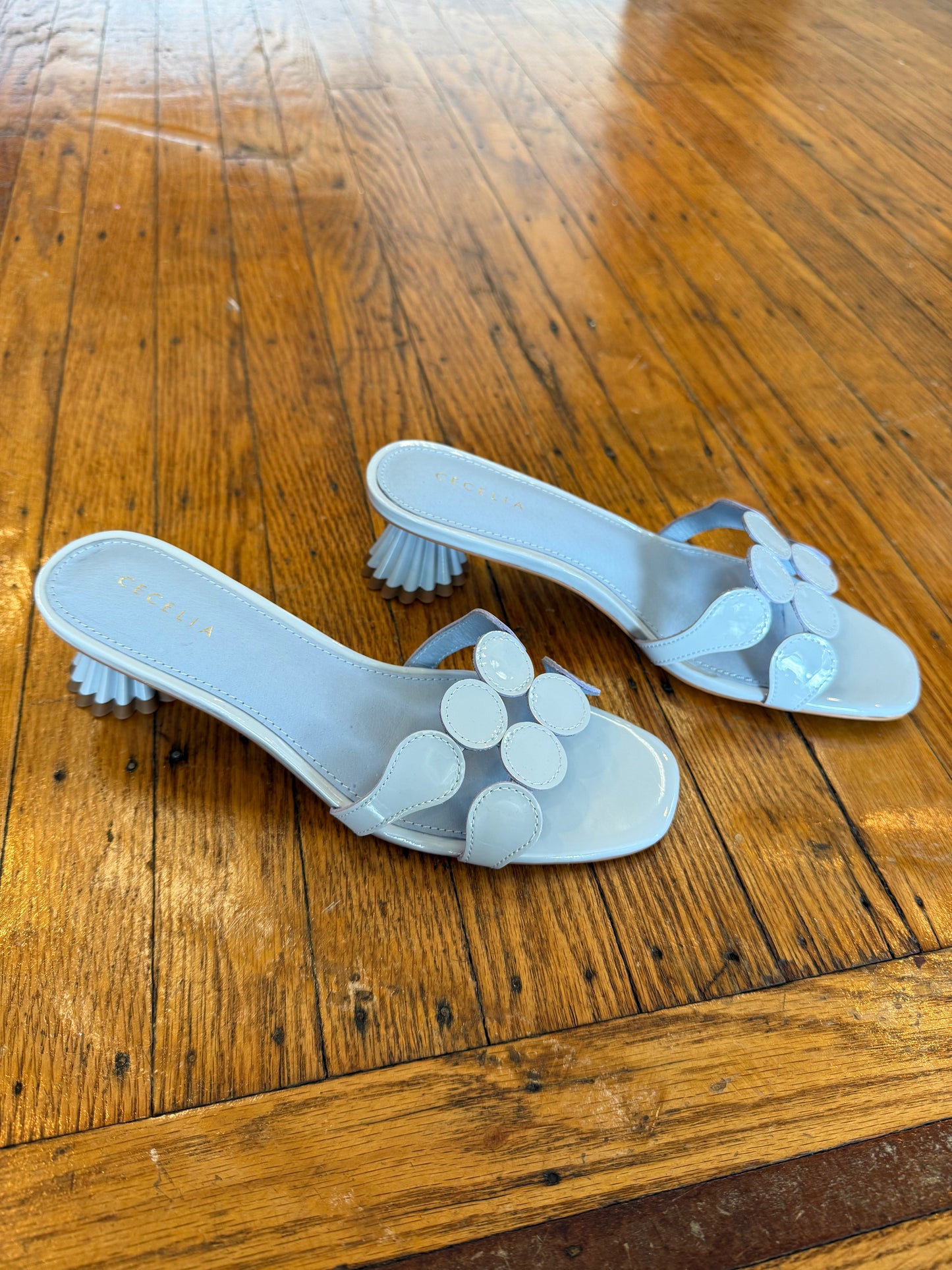 Bunny Heel (blue)